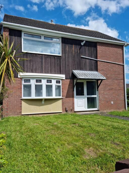 5 Bedroom House - Cheshire Oaks Ellesmere Port Bagian luar foto