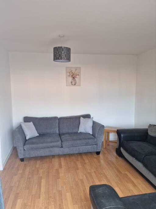 5 Bedroom House - Cheshire Oaks Ellesmere Port Bagian luar foto
